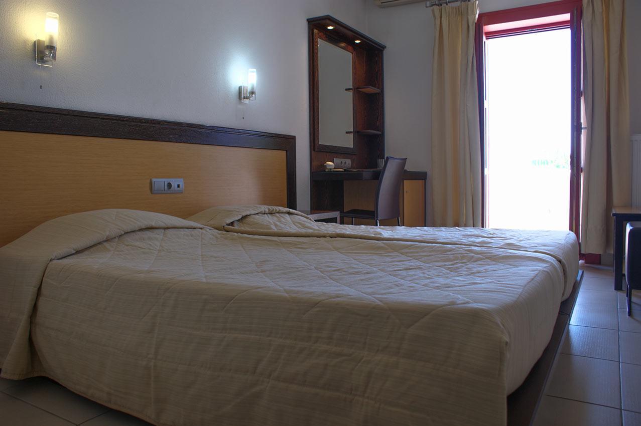Aposperides Hotel Livadi  Dış mekan fotoğraf