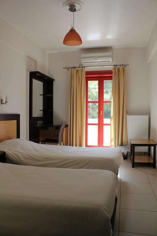 Aposperides Hotel Livadi  Dış mekan fotoğraf